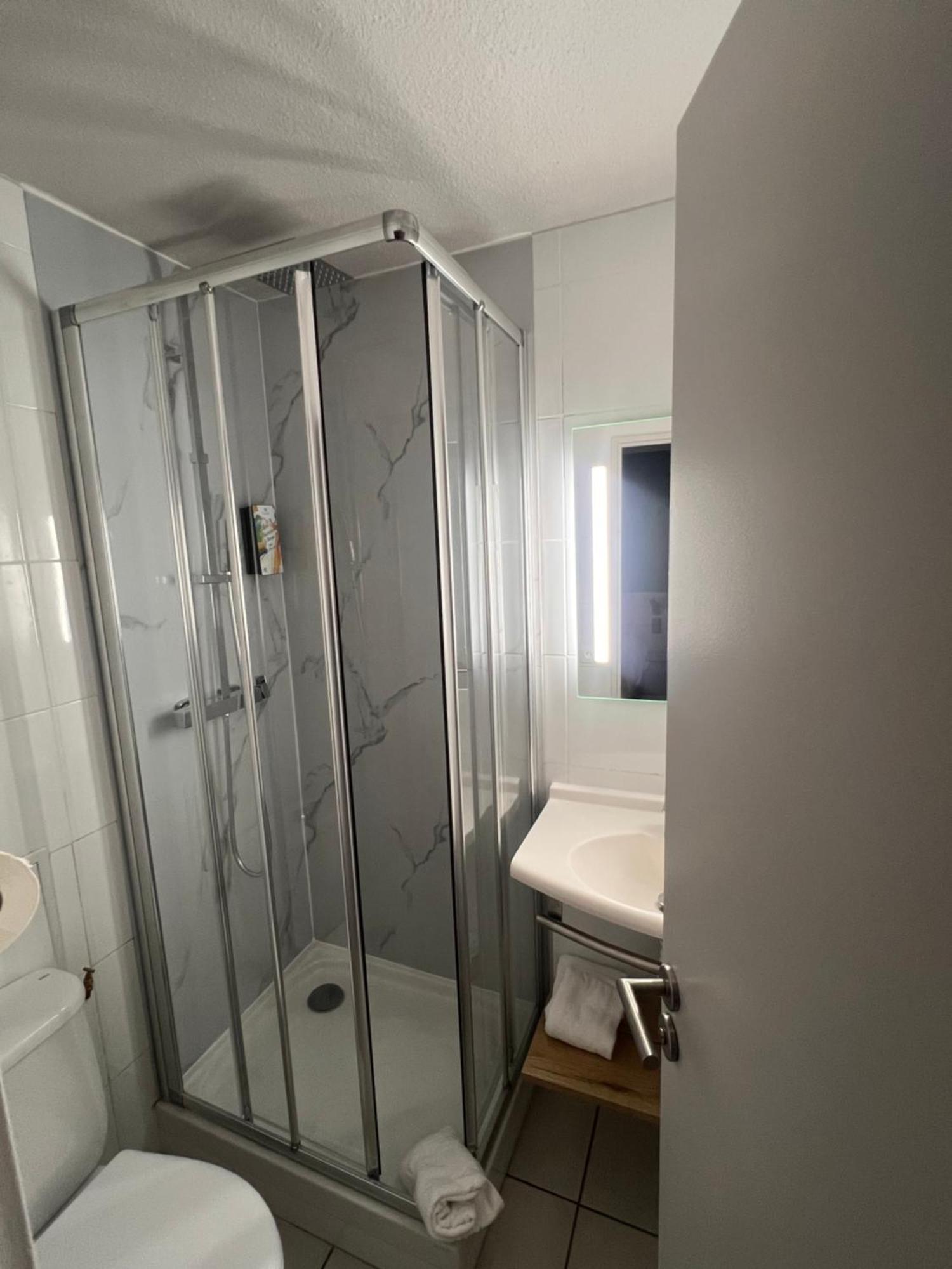 Sure Hotel By Best Western Nimes Est Bagian luar foto