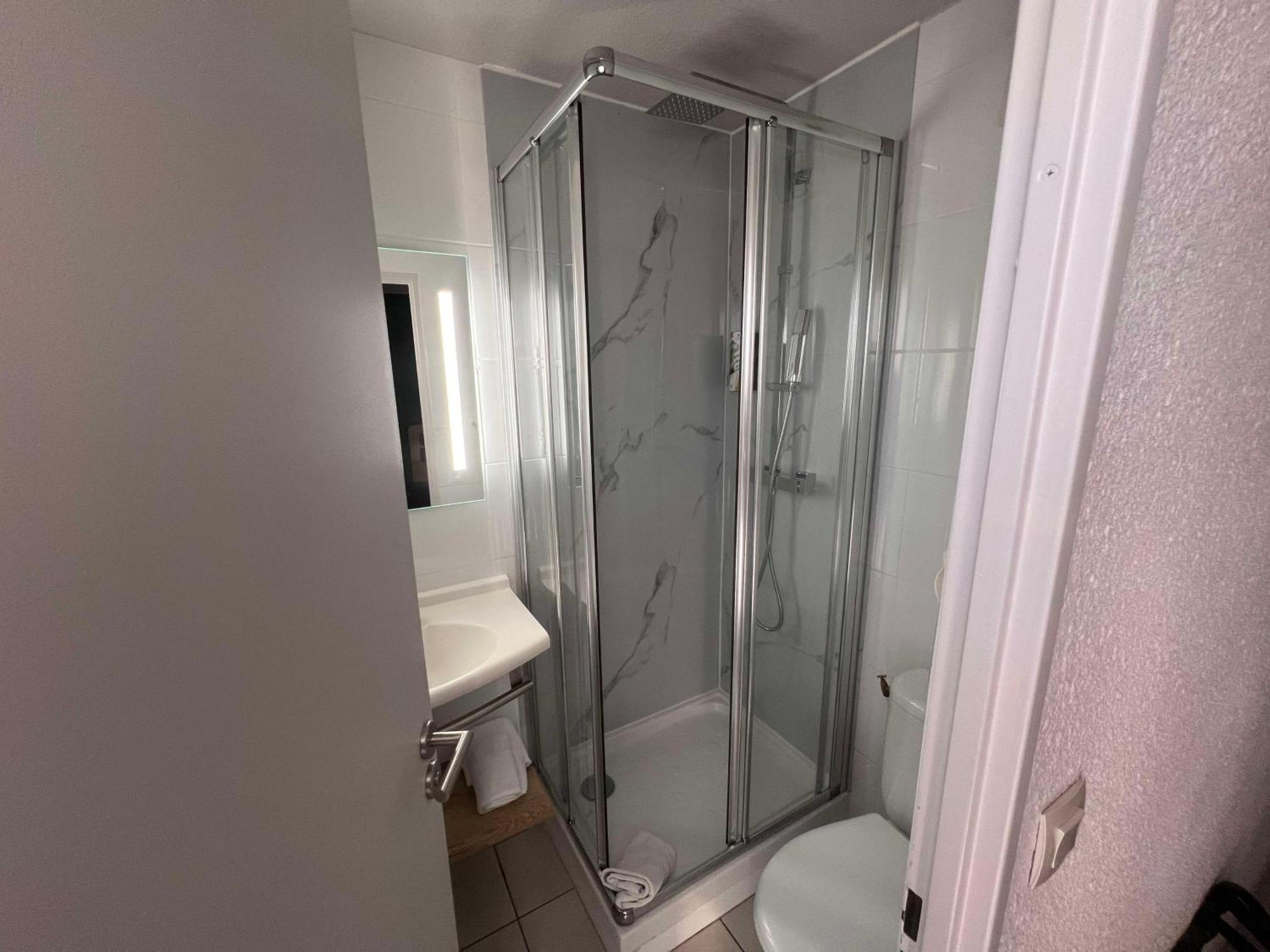 Sure Hotel By Best Western Nimes Est Bagian luar foto